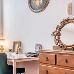 Beautiful Flat Near Plaza Merced