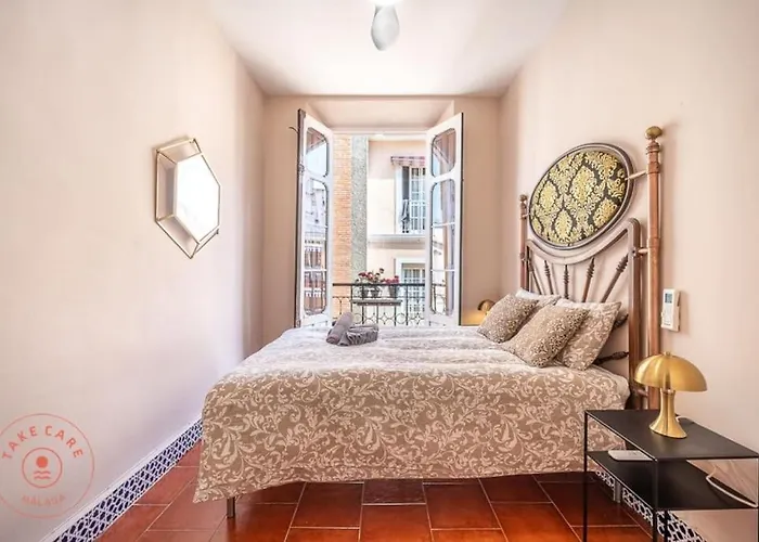 Beautiful Flat Near Plaza Merced