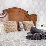 Beautiful Flat Near Plaza Merced